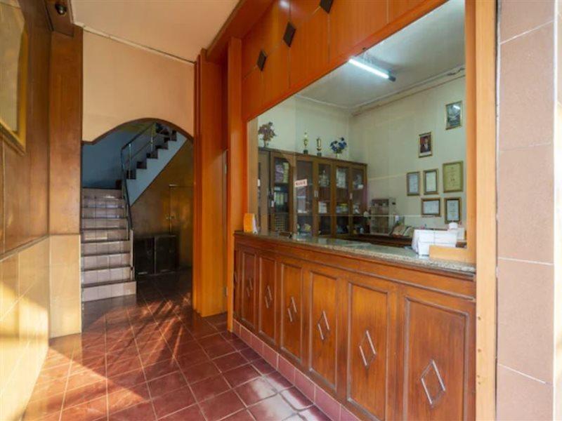 Super Oyo 3978 Hotel Danau Indah Bekasi Esterno foto