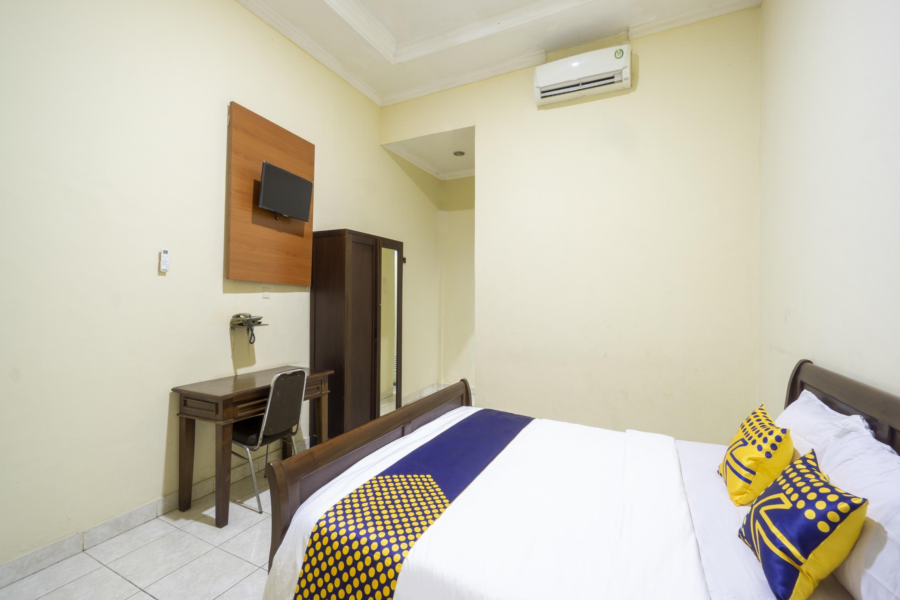 Super Oyo 3978 Hotel Danau Indah Bekasi Esterno foto
