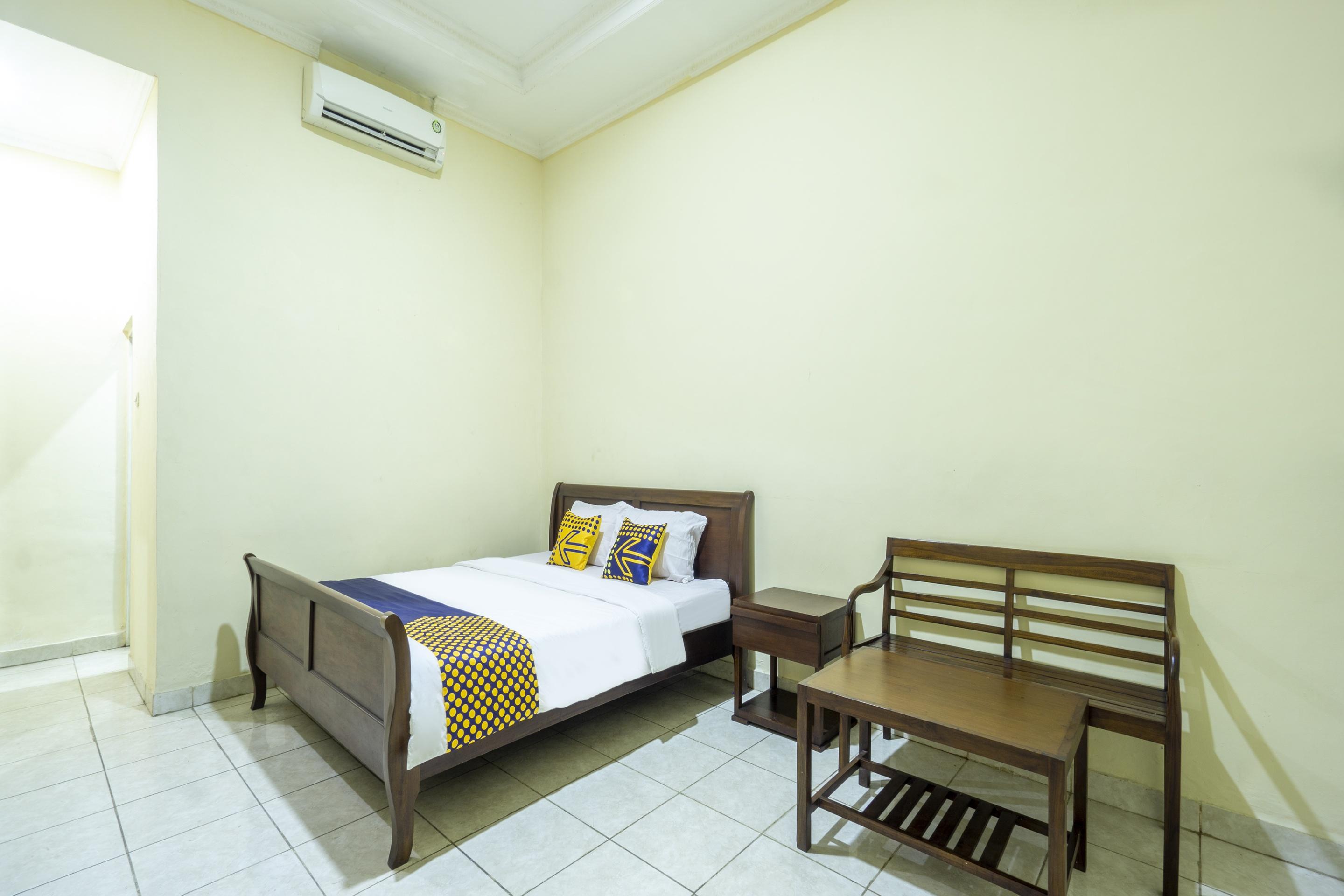 Super Oyo 3978 Hotel Danau Indah Bekasi Esterno foto