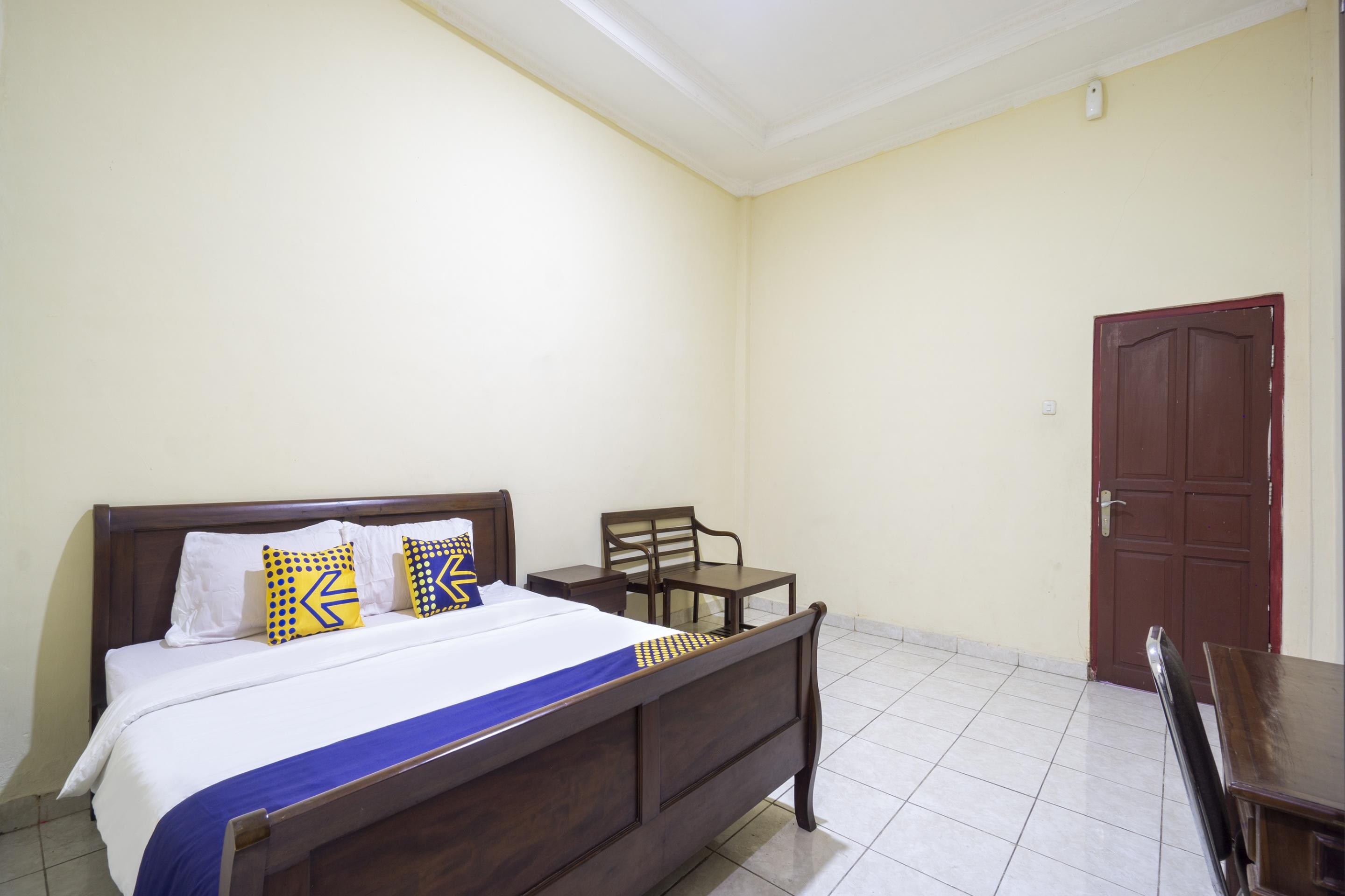 Super Oyo 3978 Hotel Danau Indah Bekasi Esterno foto