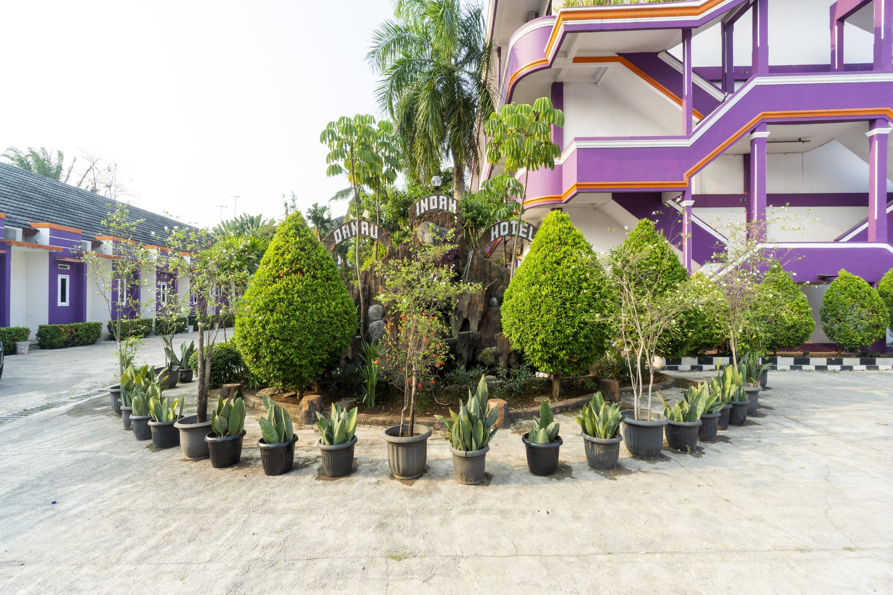 Super Oyo 3978 Hotel Danau Indah Bekasi Esterno foto
