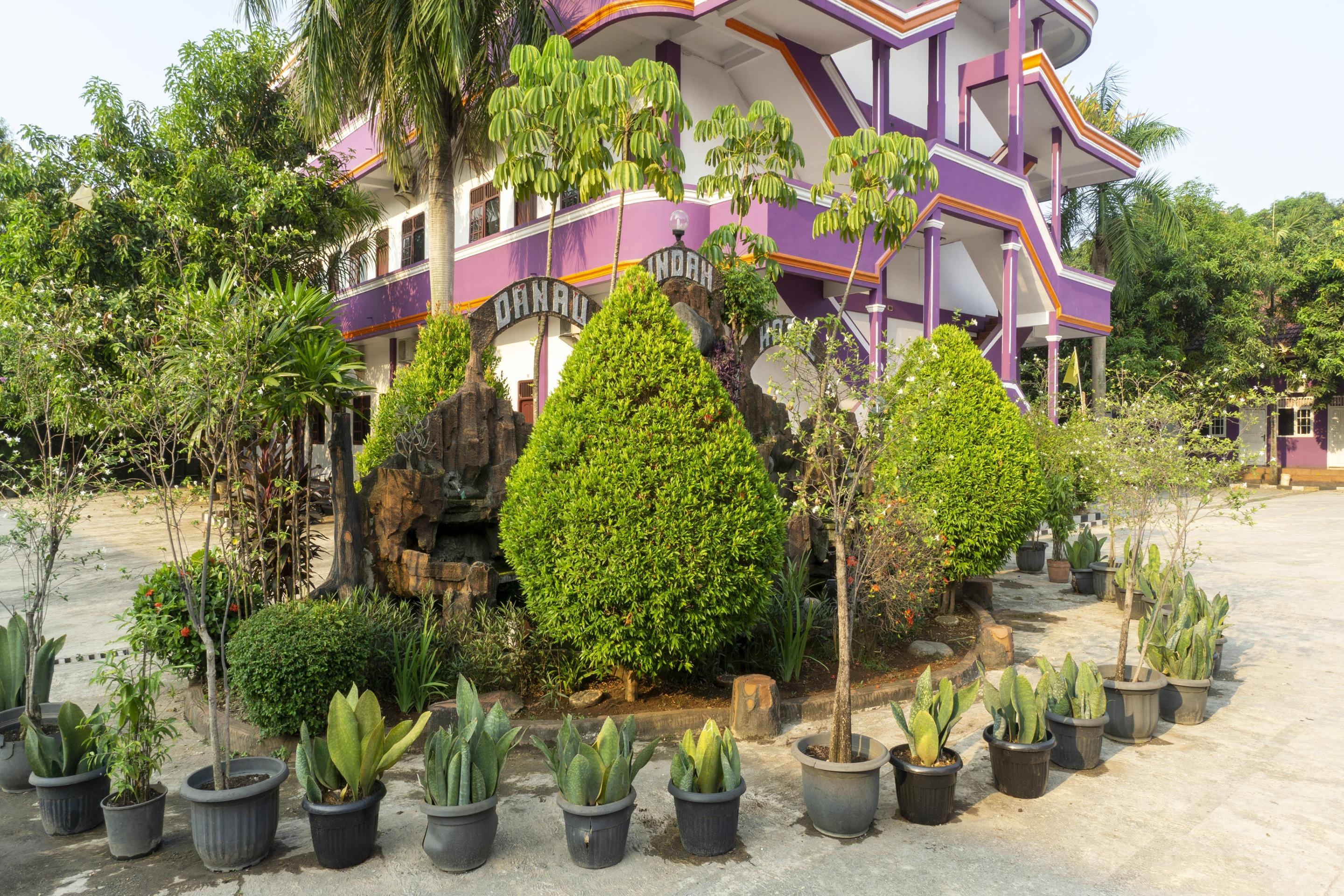 Super Oyo 3978 Hotel Danau Indah Bekasi Esterno foto