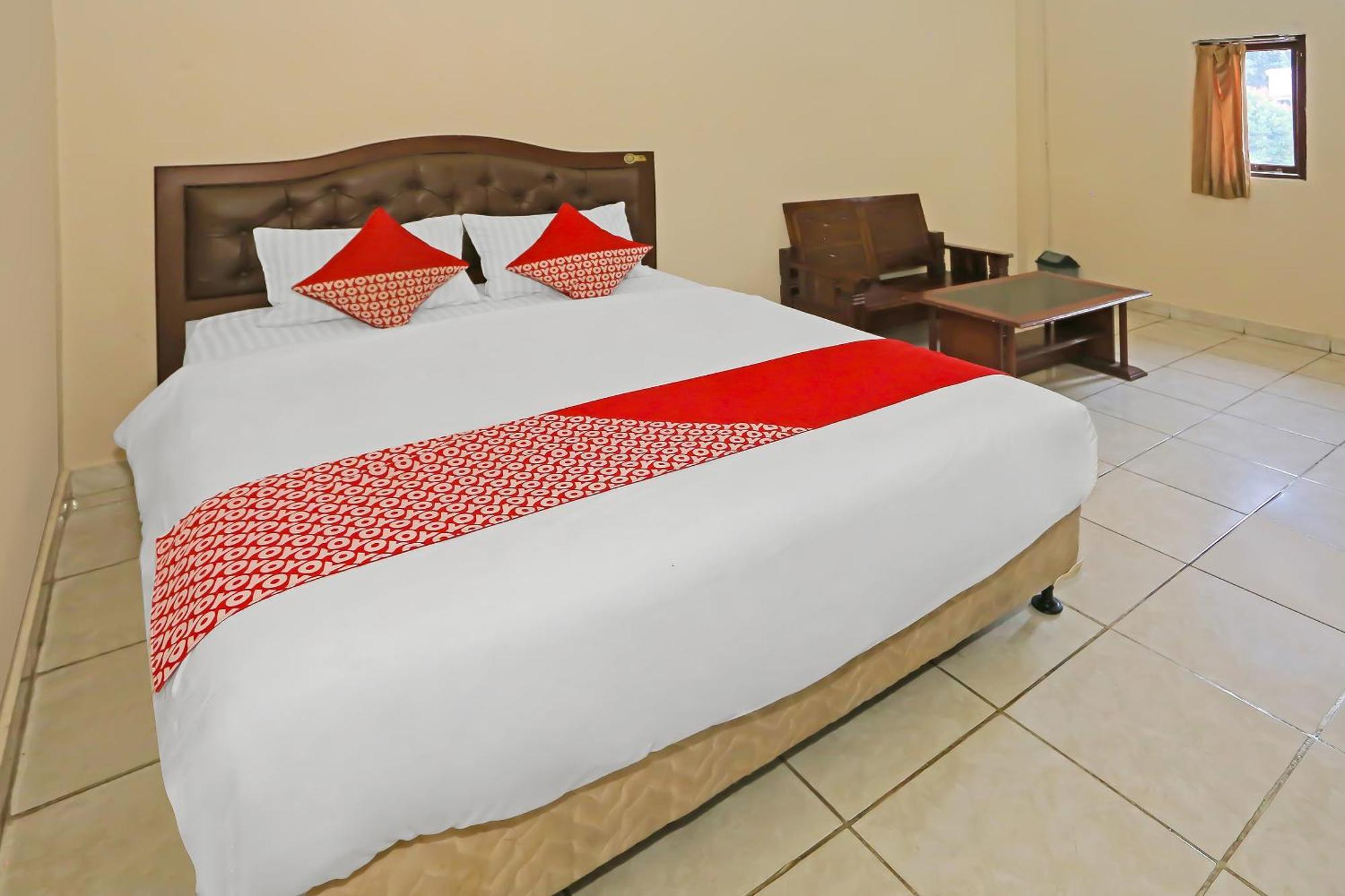 Super Oyo 3978 Hotel Danau Indah Bekasi Esterno foto