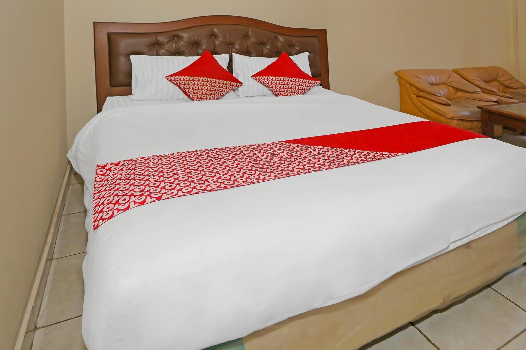 Super Oyo 3978 Hotel Danau Indah Bekasi Esterno foto