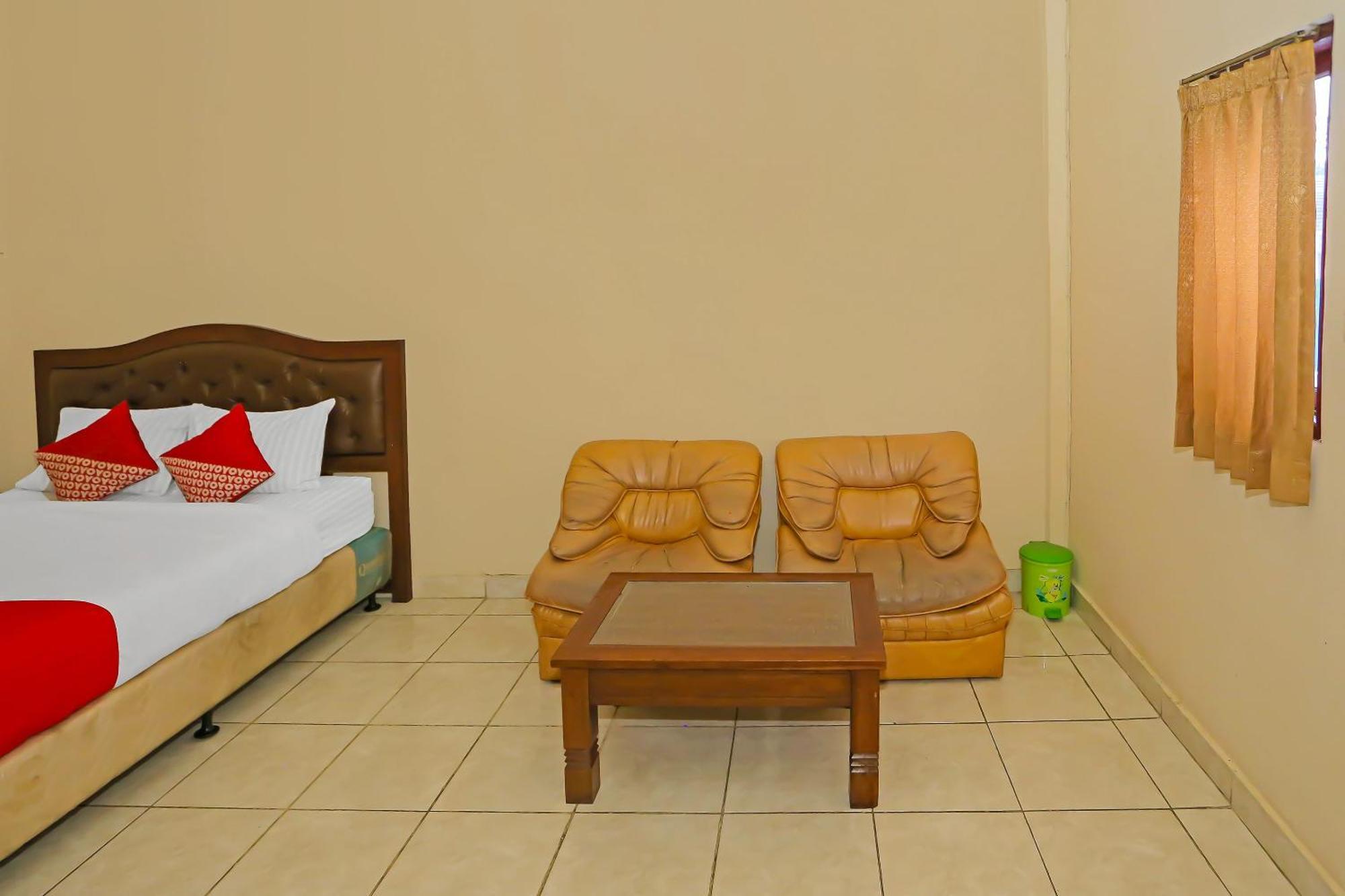 Super Oyo 3978 Hotel Danau Indah Bekasi Esterno foto